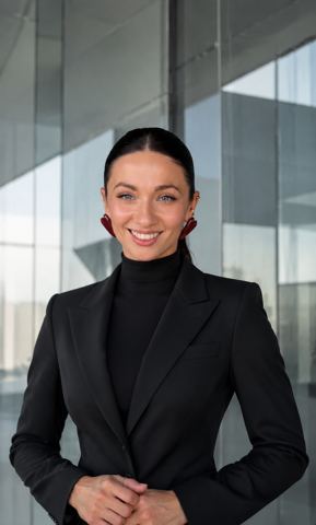 Women's portraits — Modern business portrait