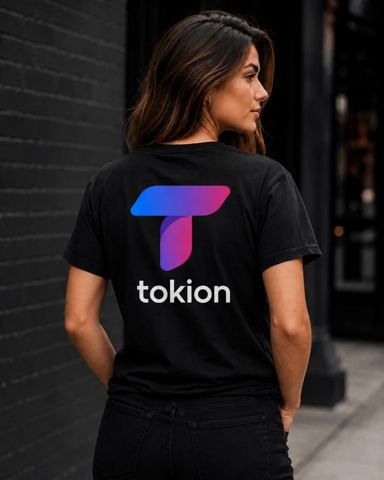 AI T-Shirt Mockup Generator — Ads & commerce